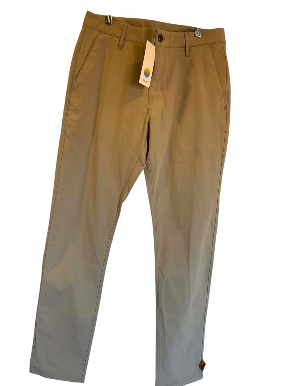 NWT Vuori Men’s Meta Trouser Athletic Slim 32” TRUFFLE Size 31